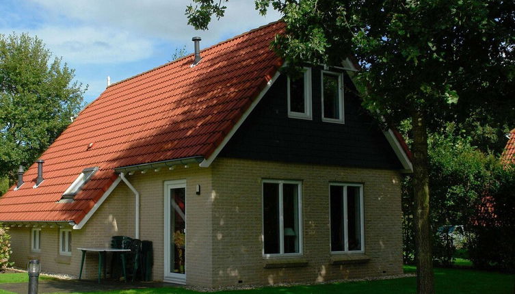 Foto 1 - Spacious Holiday Home With Wifi, 20 km From Assen