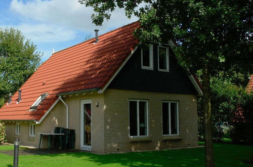 Photo 1 - Spacious Holiday Home With Wifi, 20 km From Assen