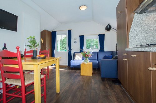 Photo 3 - Cozy Chalet With a Dishwasher, in a Holiday Park in a Natural Environment