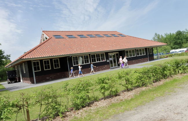 Charming Lodge in Staphorst With Pool Access - Foto 52