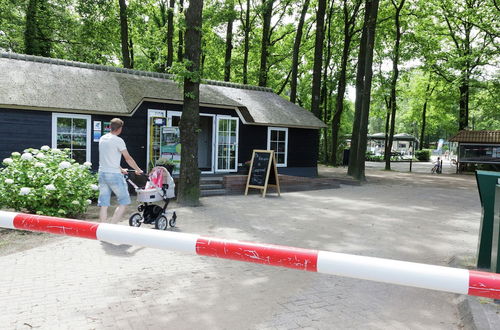 Foto 23 - Cozy Chalet With a Dishwasher, in a Holiday Park in a Natural Environment