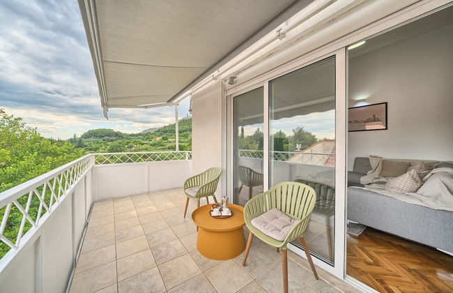 A3 - Luxury apt w big Balcony, 4 min Walk to Beach - Photo 32