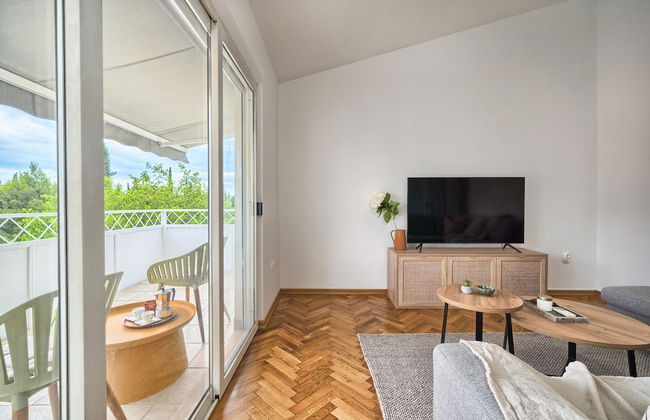 A3 - Luxury apt w big Balcony, 4 min Walk to Beach - Photo 13