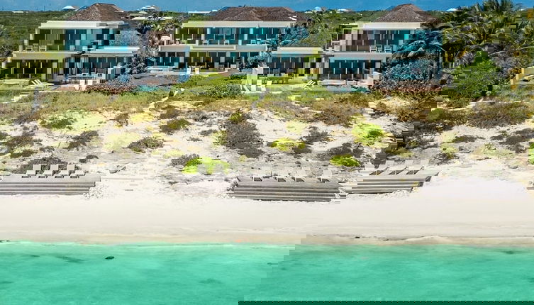 Foto 1 - Long Bay Beach Club