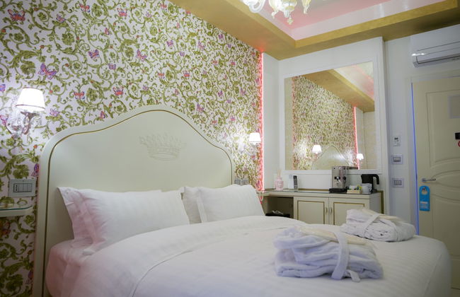 Leucosya Luxury Rooms - Photo 4
