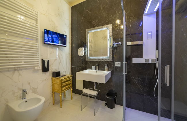 Leucosya Luxury Rooms - Photo 40
