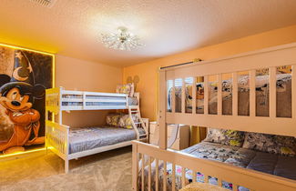 Foto 2 - Family Oasis With Themed Rooms & Private Pool