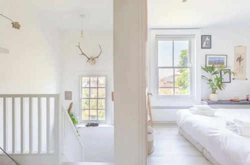 Photo 1 - Quirky & Serene 2BD Flat in Dalston