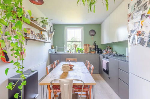 Photo 13 - Quirky & Serene 2BD Flat in Dalston
