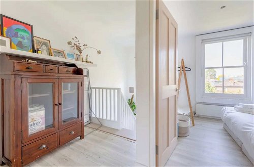 Photo 6 - Quirky & Serene 2BD Flat in Dalston