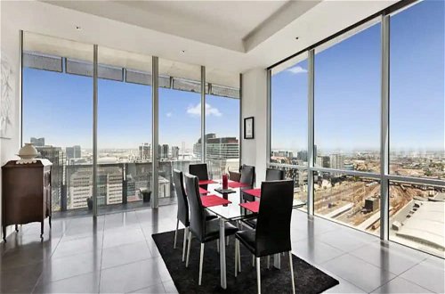 Photo 5 - Perfect 4-bed Penthouse w/ Parking, Pool and Gym
