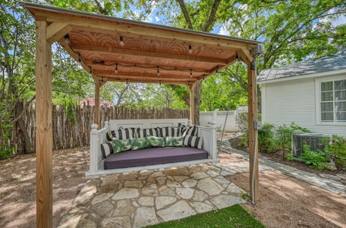 Photo 20 - Charming Cottage Near Main With Patio&firepit