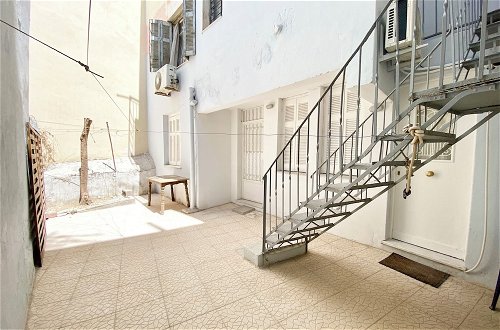 Photo 11 - Quiet Flat With Outdoor Space in Central Athens