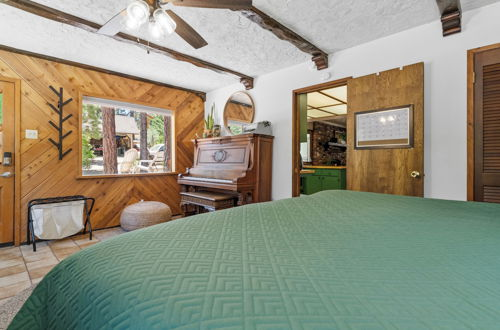 Foto 8 - Cozy Spruce Cabin