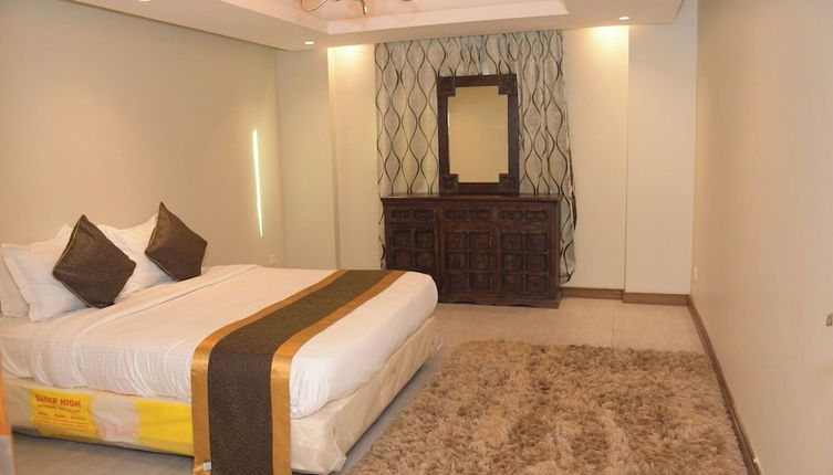 Photo 1 - Palm Abhur Villa