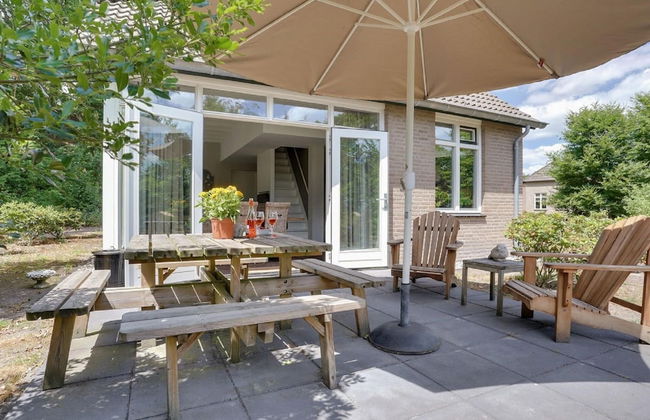 Holiday Home With a Terrace at Bedafse Bergen - Foto 6
