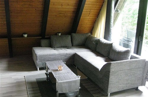 Foto 4 - Wooden Bungalow With a Terrace, in a Wooded Area