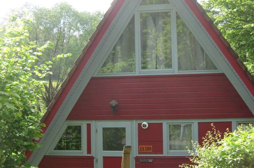 Foto 21 - Wooden Bungalow With a Terrace, in a Wooded Area