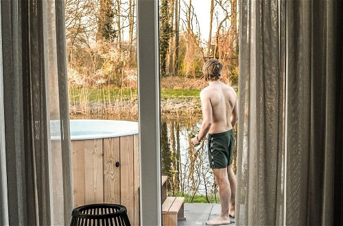 Photo 6 - Fine Chalet near Water with Woodfired Hot Tub
