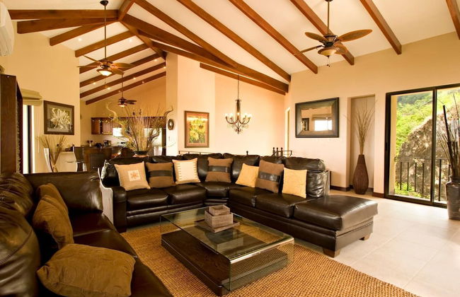 Big Hillside Villa in Potrero With Pool and Panoramic Ocean Views - Foto 12