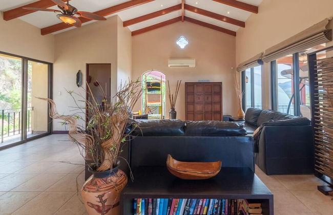 Big Hillside Villa in Potrero With Pool and Panoramic Ocean Views - Foto 14