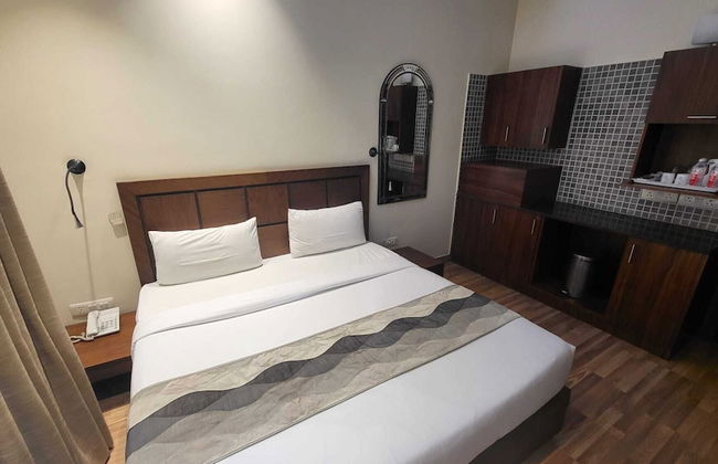 UDS Villa - Next to VFS, Walking to Connaught Place - Photo 24