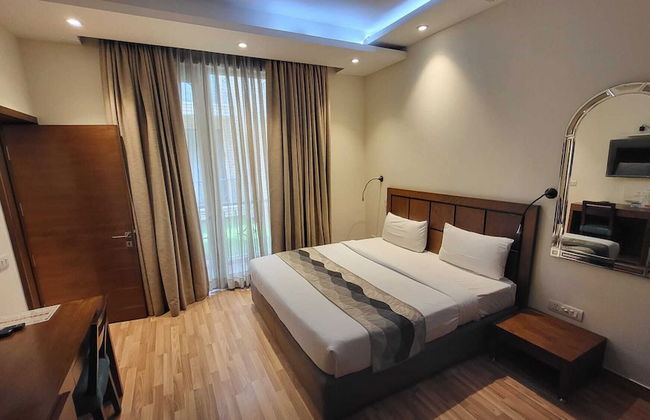 UDS Villa - Next to VFS, Walking to Connaught Place - Photo 25