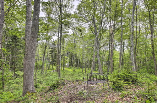 Photo 19 - Charming East Boothbay Cottage w/ Large Yard