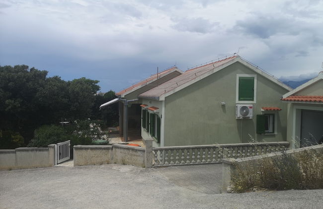 Moja Ane - Photo 1