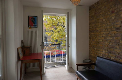 Photo 21 - Beautiful Canalside 1-bedroom Flat With Terrace