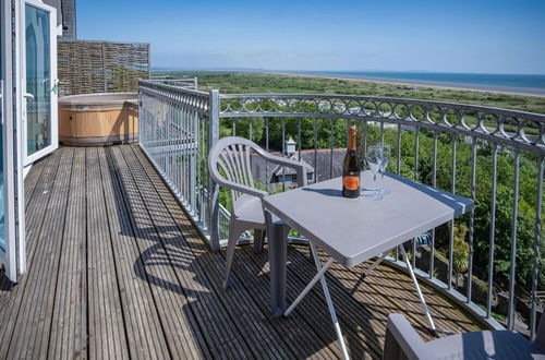 Photo 9 - Manor View - 1 Bedroom Apartment - Pendine