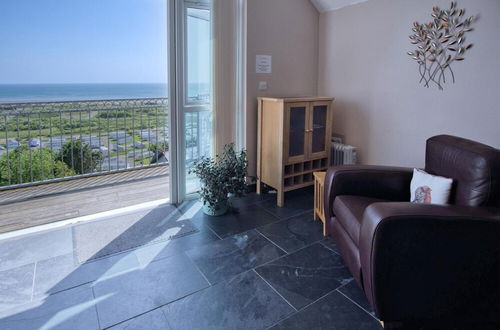 Photo 14 - Manor View - 1 Bedroom Apartment - Pendine