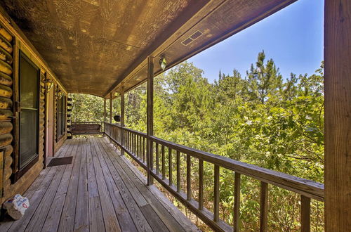 Photo 4 - Studio W/deck, Near Thorncrown Chapel & Lakes