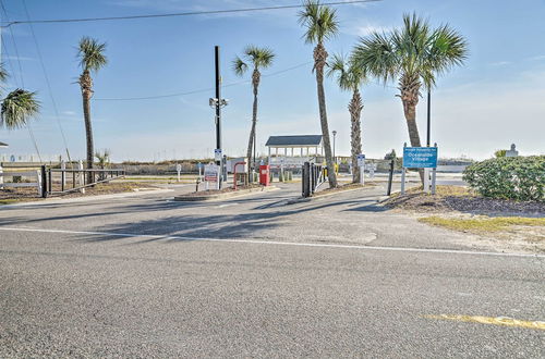 Foto 8 - Coastal Surfside Beach House: Walk to the Ocean