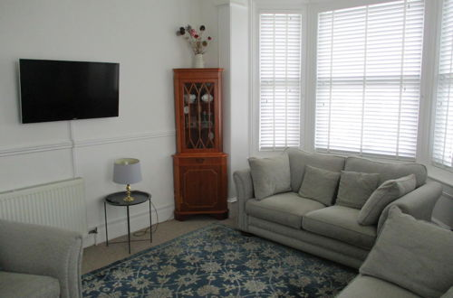 Photo 22 - Lovely, Spacious, 3 Bedded, First Floor Apartment