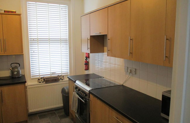 Lovely, Spacious, 3 Bedded, First Floor Apartment - Foto 15