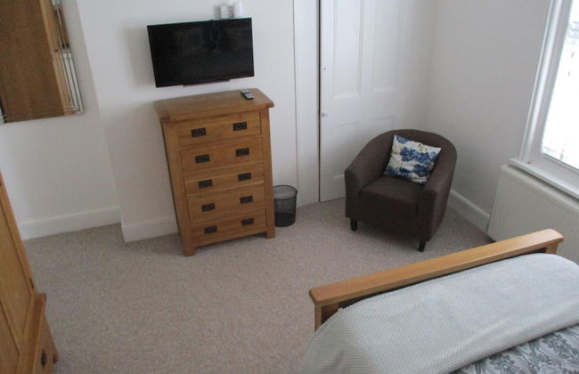 Lovely, Spacious, 3 Bedded, First Floor Apartment - Foto 5