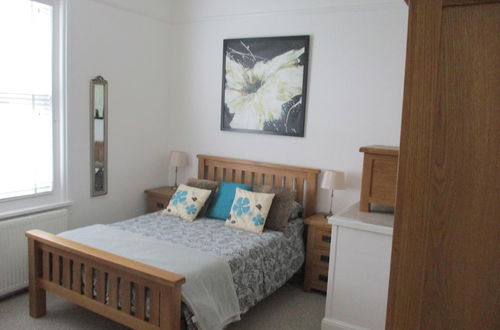 Photo 8 - Lovely, Spacious, 3 Bedded, First Floor Apartment