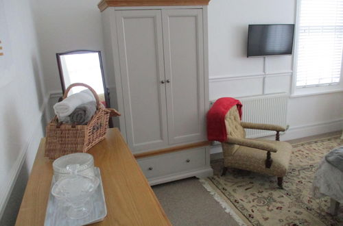 Photo 9 - Lovely, Spacious, 3 Bedded, First Floor Apartment