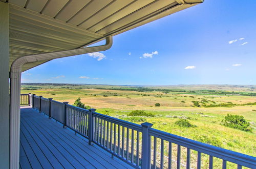 Foto 23 - Sunny Big Timber Retreat w/ Spacious Deck