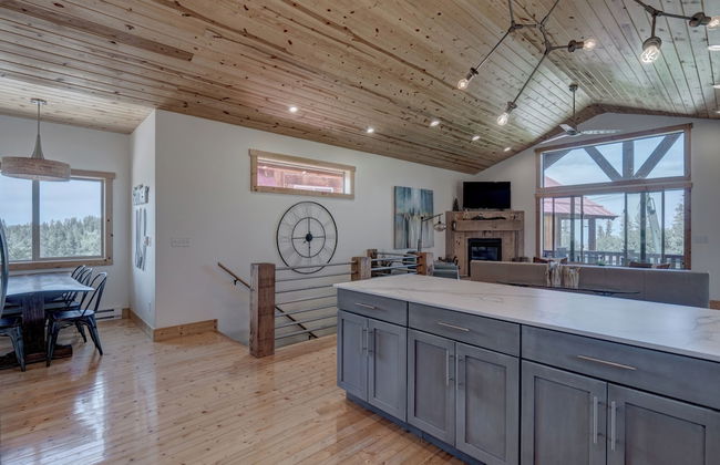 Kussy Chalet at Terry Peak - Photo 26