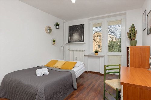 Photo 3 - Warsaw Airport Apartment by Renters