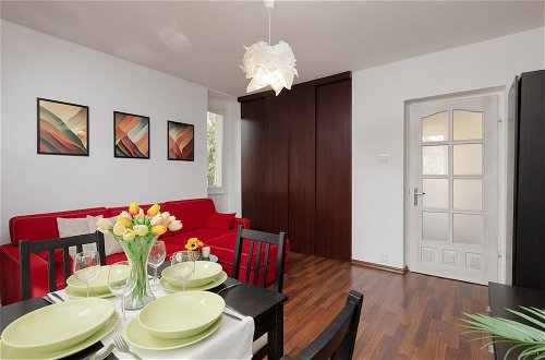 Photo 12 - Warsaw Airport Apartment by Renters