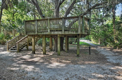 Photo 4 - Waterfront Condo w/ Boat Dock, Gym & Pool