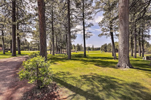 Photo 4 - Pinetop Country Club Cabin Near Ntl Forest