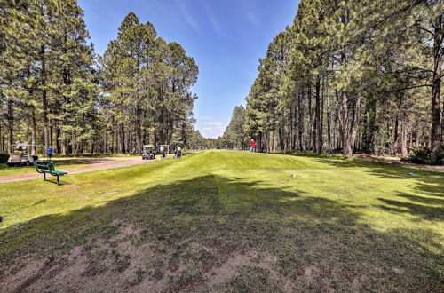 Photo 19 - Pinetop Country Club Cabin Near Ntl Forest