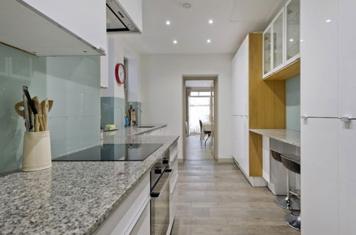 Photo 11 - Elegant Stylish 2 Bedroom Basement Flat Notting Hill