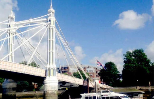 Amazing Riverside Boheme Home in SW London! - Photo 32