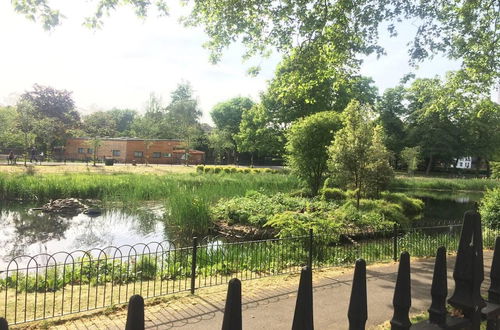 Photo 33 - Amazing Riverside Boheme Home in SW London