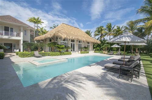 Photo 2 - Ocean Front Luxury Villa in Golf and Beach Resort